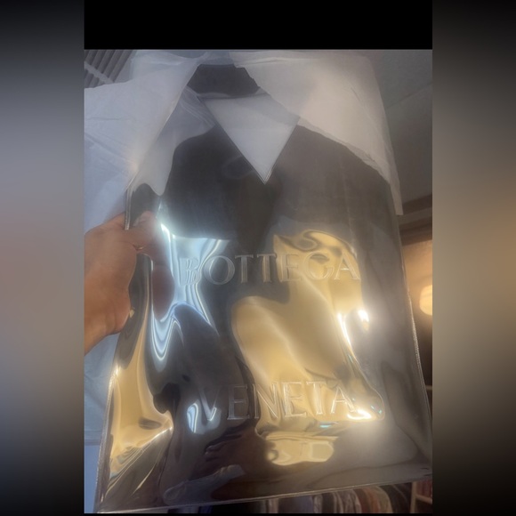 Bottega Veneta Silver Reflective Clutch - Picture 5 of 5